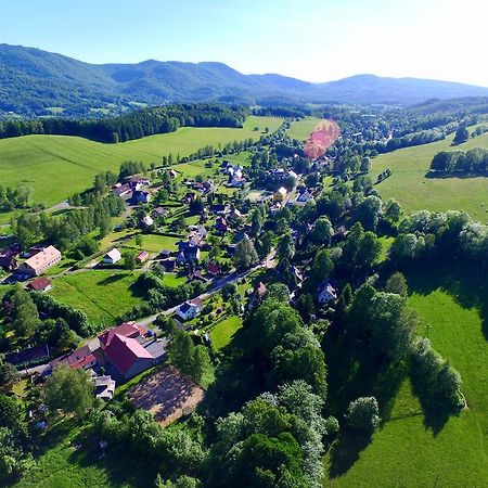 فندق Lázně Libverdaفي  بنسيون فزليتس تيلوتفتشينو المظهر الخارجي الصورة